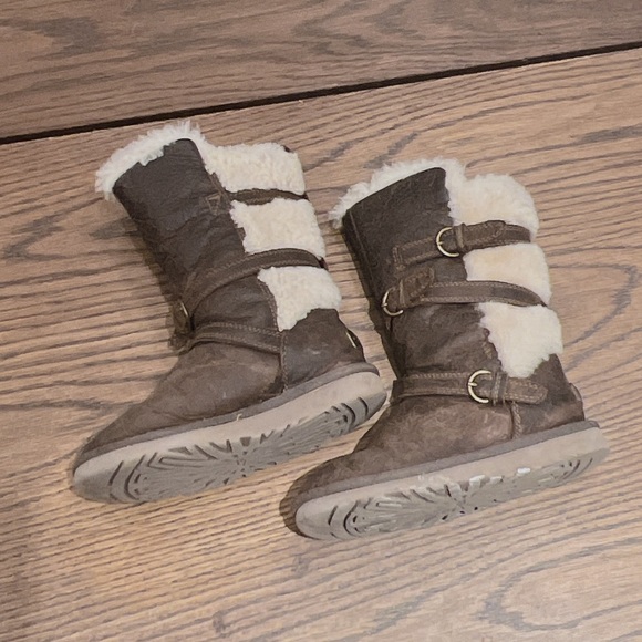 UGG Australia Becket buckle Winter Boot - kids - Picture 3 of 3